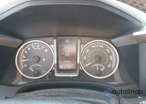 2017 Toyota Tacoma Sr5 V6 z USA, uszkodzony, nr VIN 3TMAZ5CN5HM037066